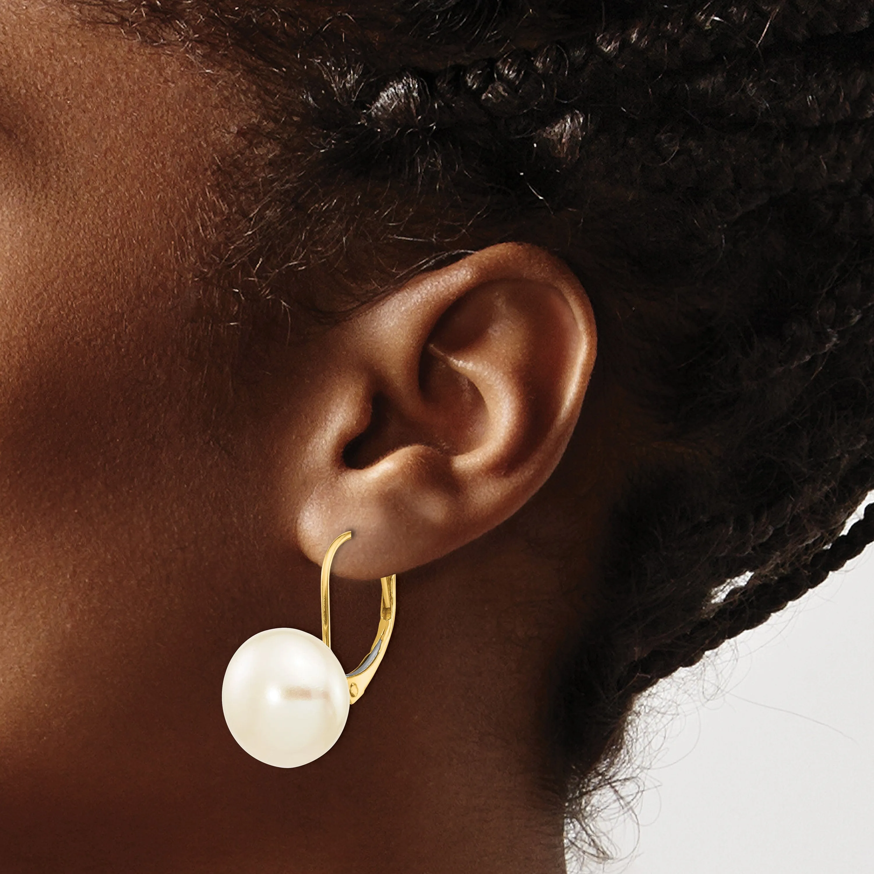 14k Yellow Gold Freshwater Pearl Earring
