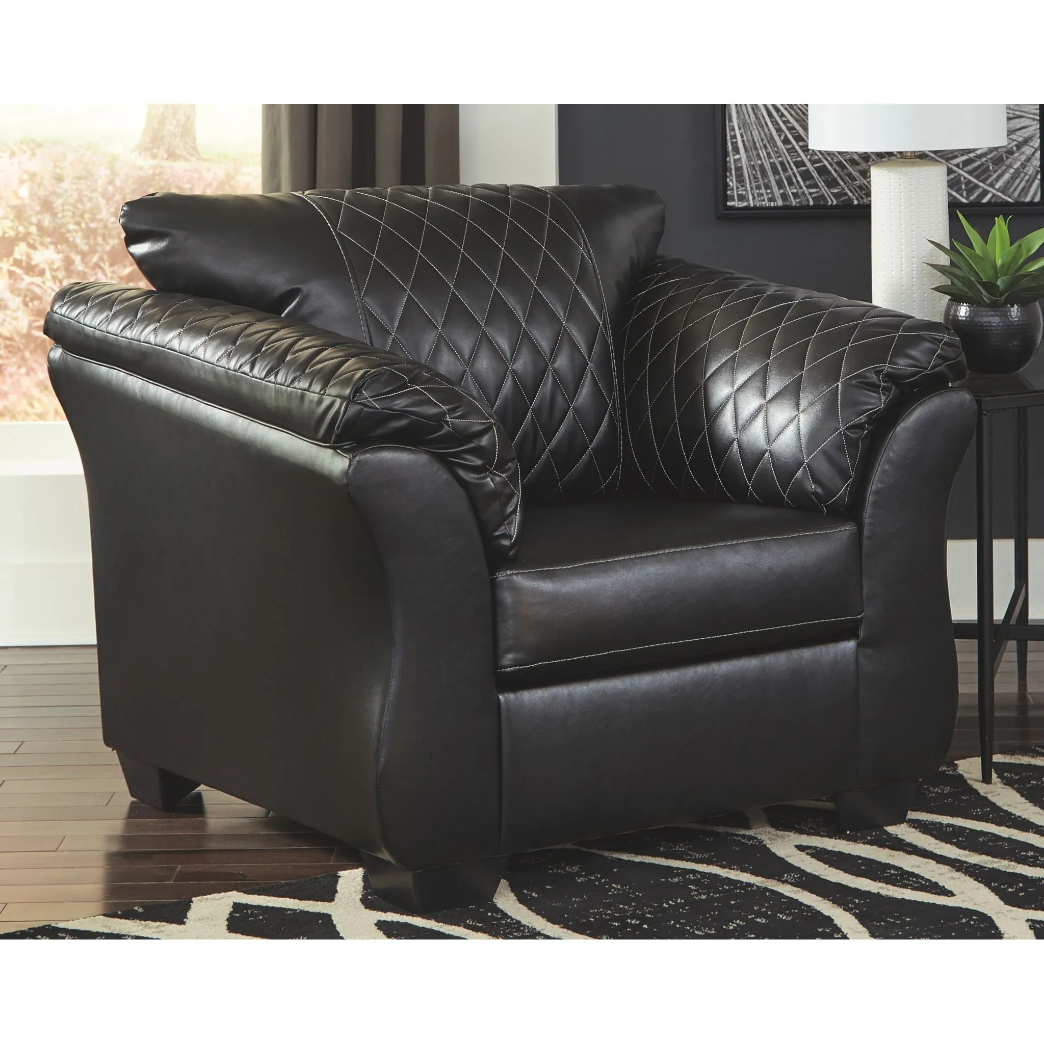 Betrillo Chair - Black