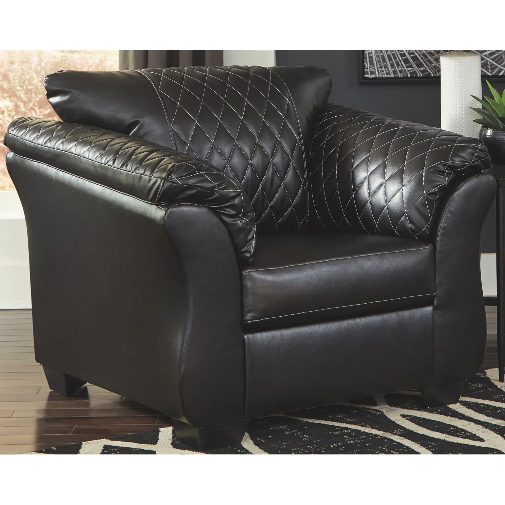 Betrillo Chair - Black