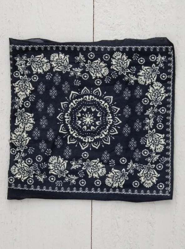 Boho Bandeau Half - Black Cream Mandala