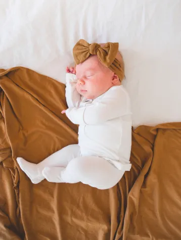 Copper Pearl - Infant Stretchy Soft-Knit Bow Headband in Camel