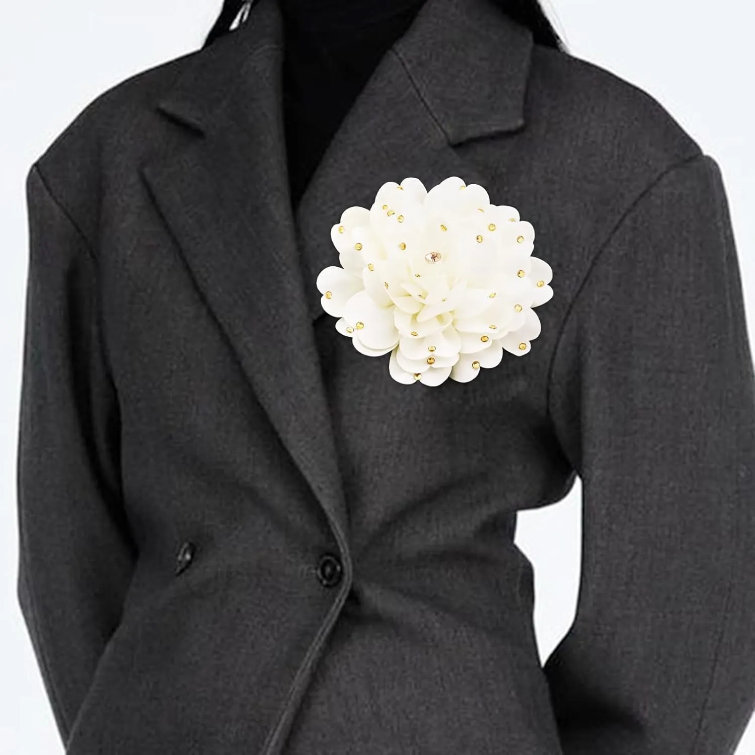 Elegant Large Rose Flower Brooches Lapel Pins Handmade Dainty Satin Fabric Pearl Brooches Big Camellia Flower Brooch Pin for Women Wedding Part Dance Dress Suit Clothes Accessories Prom Jewelry
