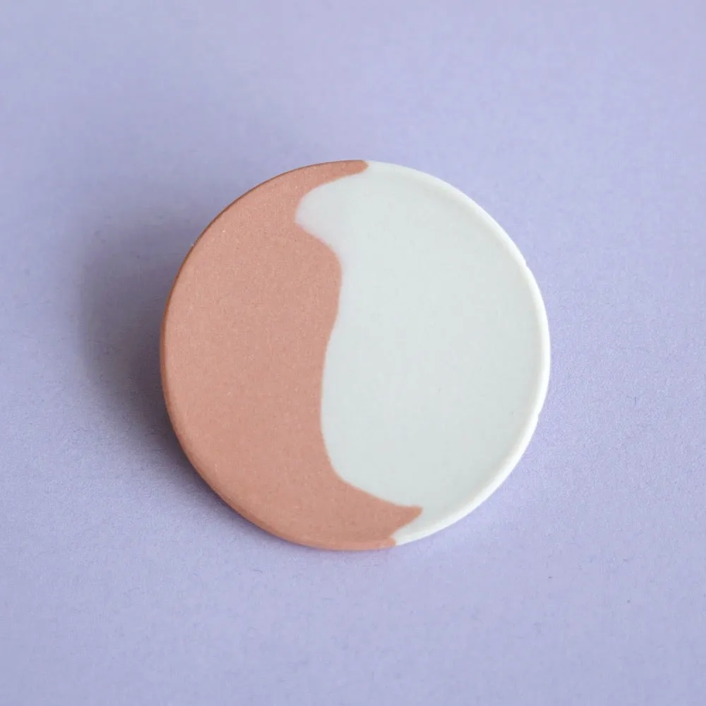 Porcelain brooch Tondo