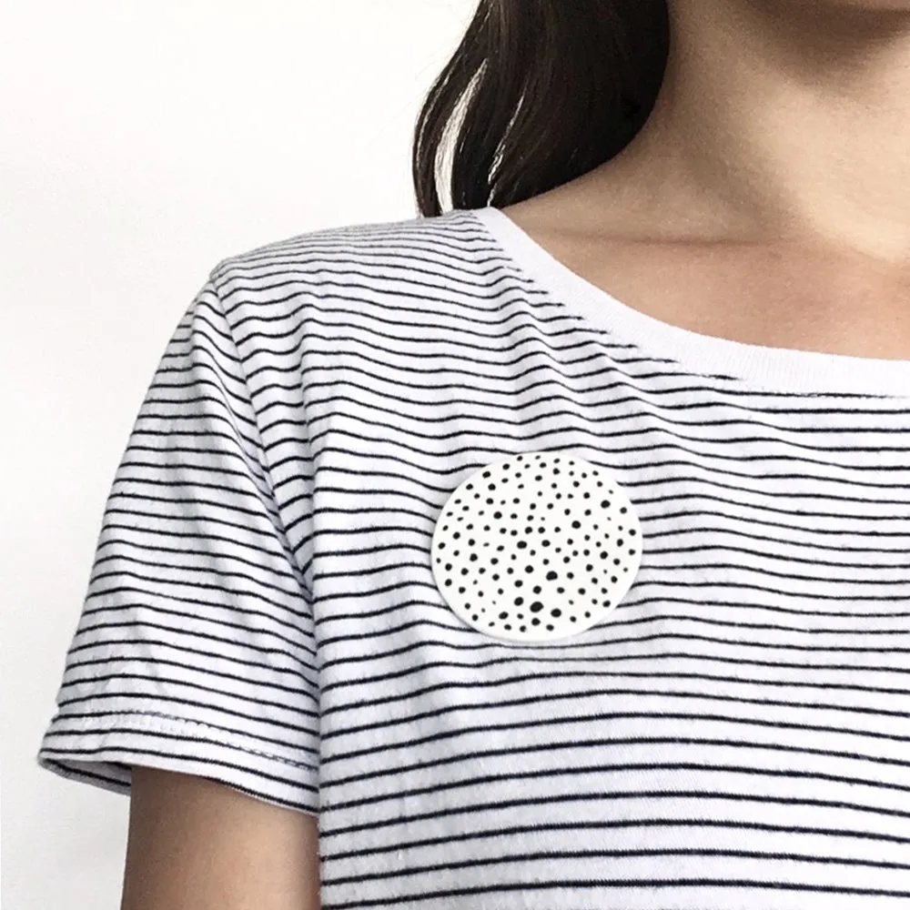 Porcelain brooch Tondo
