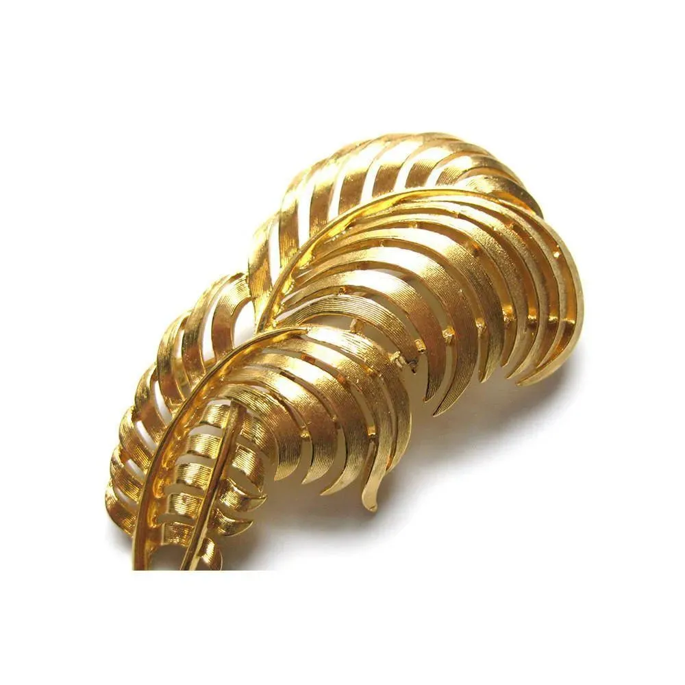 Vintage 1960s Golden Leaf Designer Trifari Brooch